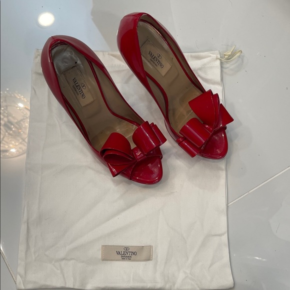 Valentino Patent Heels - Picture 16 of 16